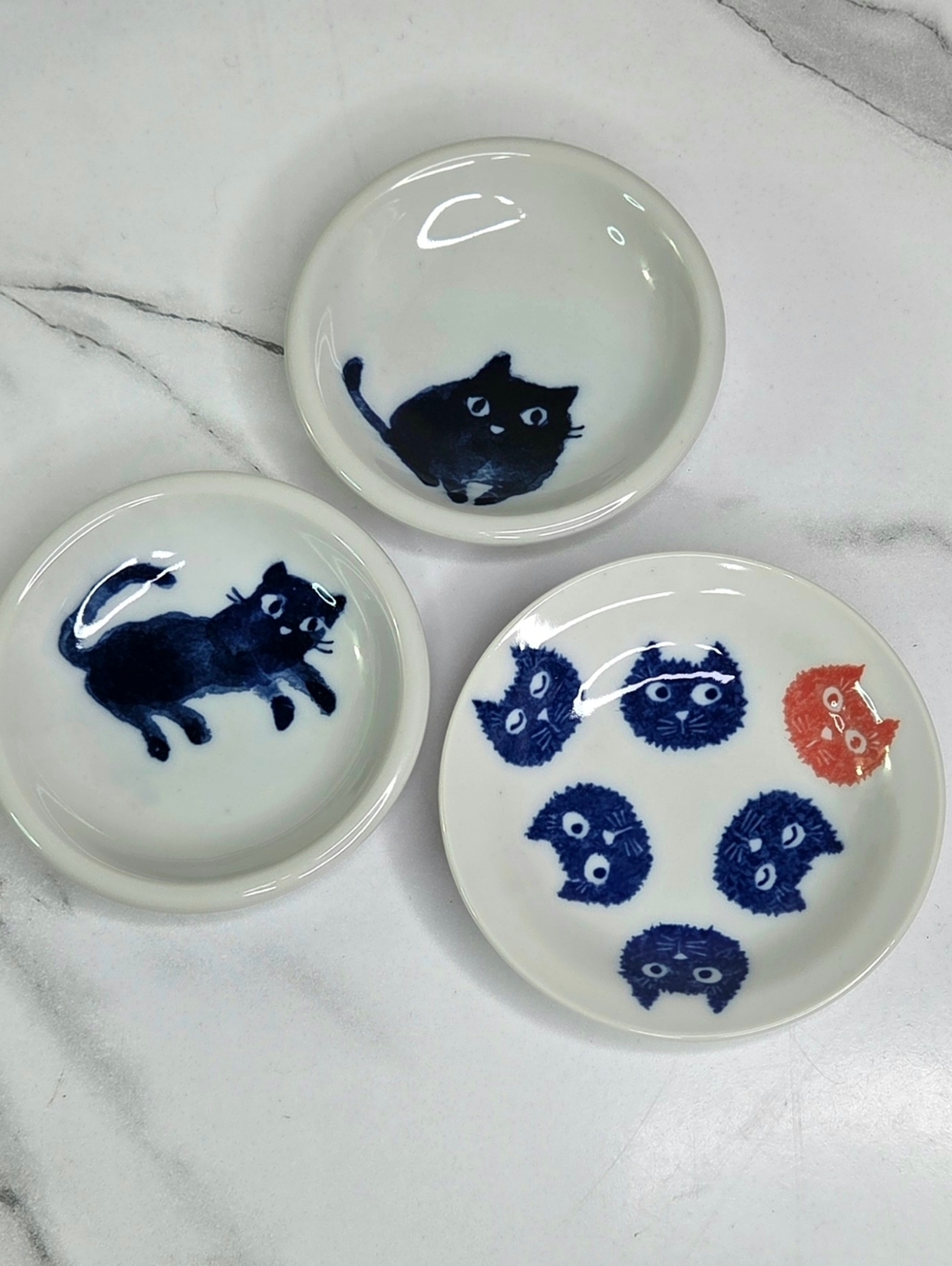 Ceramic Cat Motif Sauce Dishes - White & Blue - 3 Piece Lot 3.75"- 4" - Picture 15 of 15